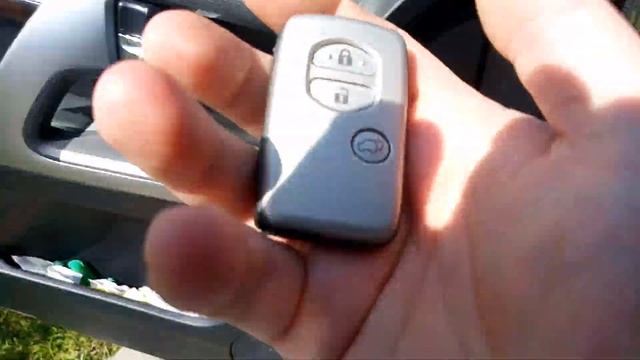Программирование смарт ключа B77EA в Toyota Land Cruiser 200