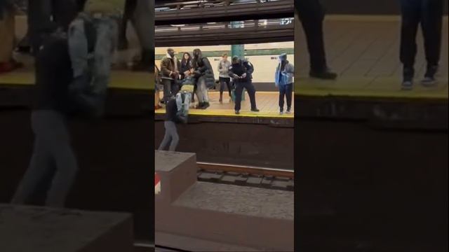 New Yorkers risk their lives to save man fallen onto subway tracks!