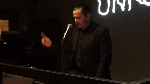 Никонов - Анатолий Мариенгоф "Кровью плюем, зазорно..."