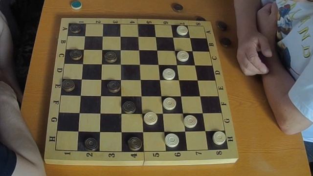 Как научить не попадаться на ловушки? Играю в шашки с Альбертом | #шашки смотреть онлайн