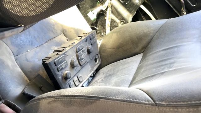 Fixing MAJOR Issues + FIRST DRIVE of the $800 Volvo V70 смотреть онлайн