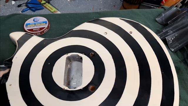 Spray Paint Budget Bullseye Guitar Paintjob (Zakk Wylde) смотреть онлайн