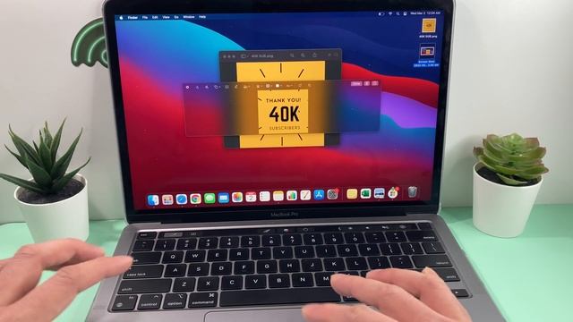 How to Take a Screenshot on MacBook (4 Methods)