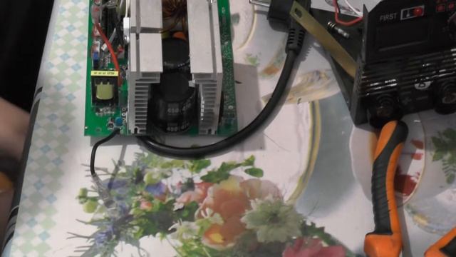 Сварочный аппарат ZX7-400, такой маленький, а сгорел.. Ремонт. смотреть онлайн