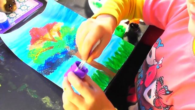 Рисуем КРАСКАМИ. Как просто нарисовать РАДУЖНОЕ ДЕРЕВО ватными палочками смотреть онлайн