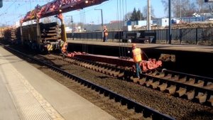 Работа РЖД|Демонтаж рельсошпальной решётки на станции D1 Водники Московская область|Снятие рельс МЦ