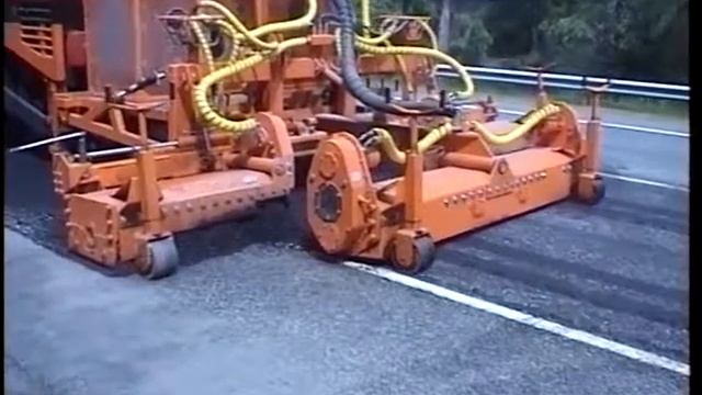 Эксклюзивние кадры из архива Suokone. Фрезерование асфальта. Ремонт дорог.
