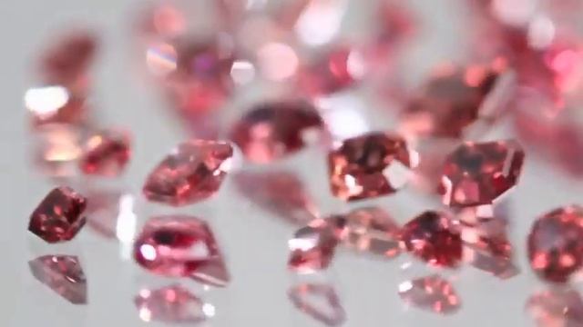 Розовые и красные бриллианты от 0.37 до 5 карат