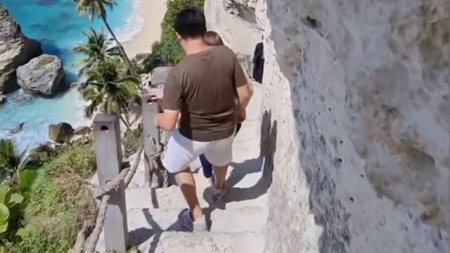 Красивих Места Мира • Индонезия 🇮🇩, Остров Нуса-Пенида, Пляж Даймонд | #12 #подпишись #индонезия смотреть онлайн