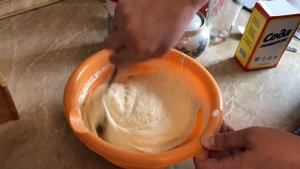 Простой рецепт пышных оладьев на кефире и йогурте