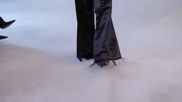 Balenciaga Haute Couture Fall/Winter 2022-2023 смотреть онлайн