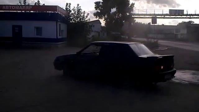 ВАЗ 2115 ПОЛУЧАЕТ ВЗБУЧКУ видео алёшина. смотреть онлайн