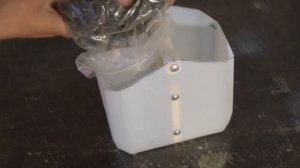 Что можно сделать из канистры?