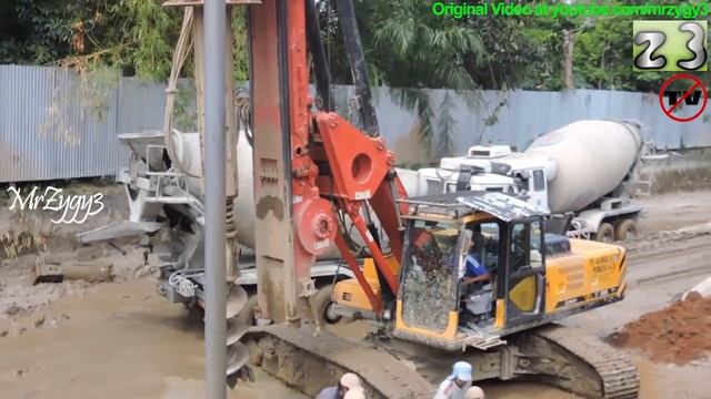 Concrete Mixer Trucks Working смотреть онлайн