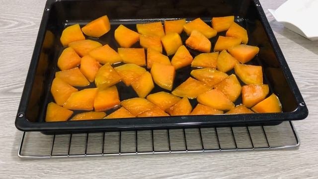 И конфет не нужно. Мармеладная тыква по -турецки. Очень вкусный Турецкий десерт. Тыква с орехами.