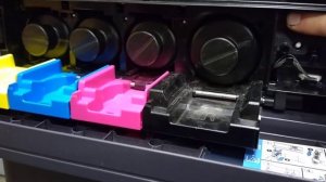 Kyocera TASKalfa: Unblock toner covers.