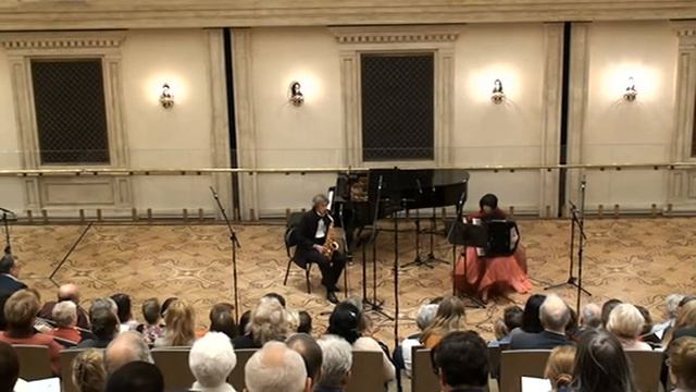 А.Пьяцолла. 3 арии вокруг танго для саксофона и аккордеона смотреть онлайн