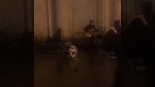 Уличные музыканты на площади Восстания смотреть онлайн