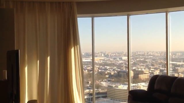 Шторы с электрокарнизом. Полукруглый эркер смотреть онлайн