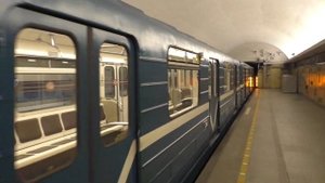 Метропоезд 81-540.8/717.5 (Головастик/Дракула) (№10303-№10302) (Перегонка) Станция метро Горьковска