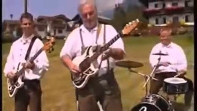 First Lady Assassins - Fix your Fix music video directed by Ron Howard смотреть онлайн