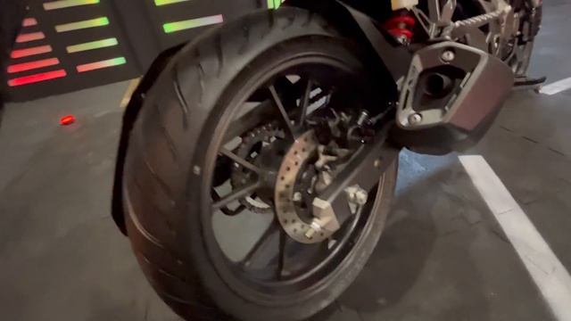 Honda CB300F Walkaround in Telugu #formidable #honda #cb300f #walkaround #review смотреть онлайн