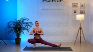 Комплекс ЛЕГКОСТЬ В НОГАХ | Упражнения на каждый день | Люба Йога