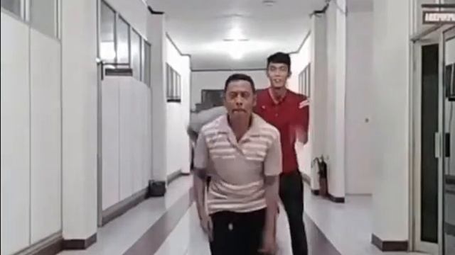 Кирпичная дорожка. Руна Путь. смотреть онлайн