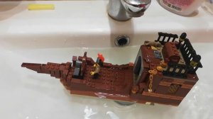 Корабль из Лего