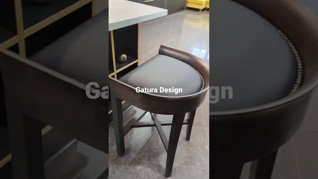 Барные стулья в дубе от Gatura Design. Сайт производителя gatura.ru