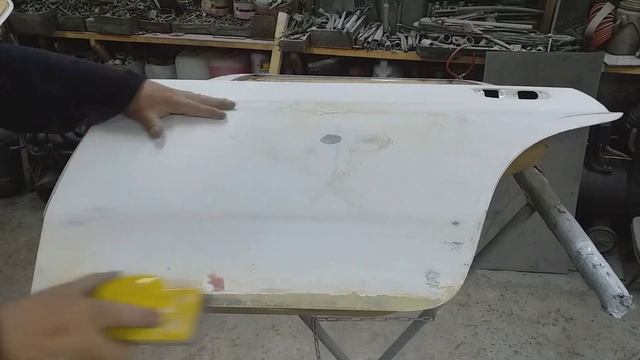 Удаление ржавчины и подготовка к покраске задней двери на Мазда Демио смотреть онлайн