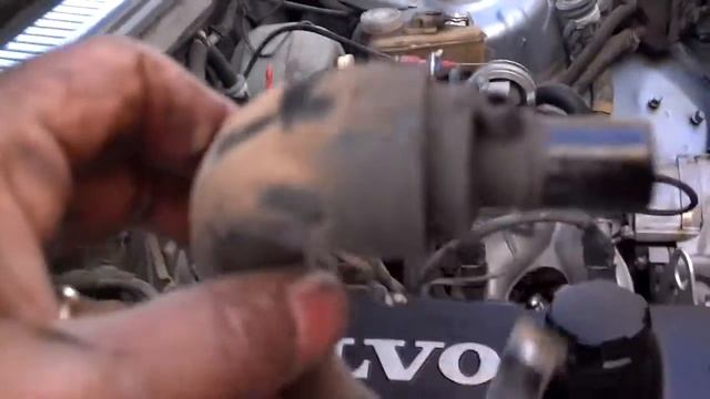 Volvo 740 wagon restoration, tune up, replace plugs and clean intake system. Ep 4 - Day 7 - VOTD смотреть онлайн