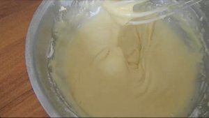 Вкусный кекс на кефире со смородиновым вареньем в мультиварке!