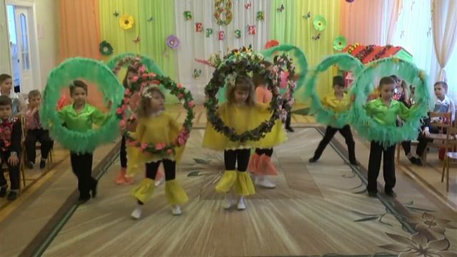 Танец для мам "Самая лучшая мама Земли" смотреть онлайн