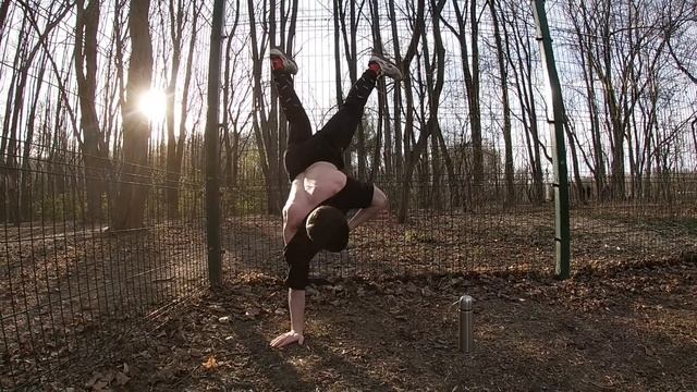 Футболка челендж /hand stand challenge /Tom Holland смотреть онлайн