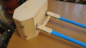 Комбайн для сбора ягод СТОЯ! НЕ СГИБАЯ СПИНЫ! / Harvester for picking berries!