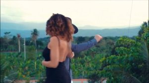 Танцуют  Таня Алемана и Джордж Атака.  / Ataca  &  La Alemana / музыка:  Игорь Ашуров  -  Недотрога