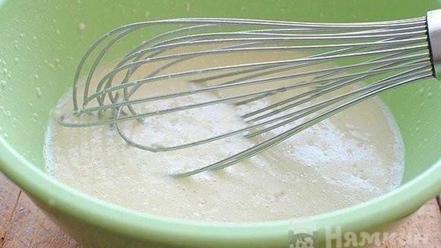 Мясные маффины с курицей и сыром