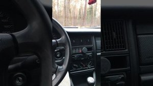 ауди 80 глохнет на ходу и не  заводится в течении 15-20 минут