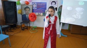 Гуля Афизова-Чан жуванбур ученица Гапцахской СОШ