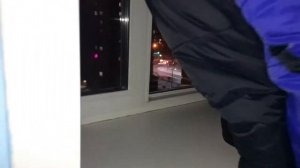 СБРОСИЛИ IPhone 7 С 15 ЭТАЖА!! / чуть не выпал с окна !!!