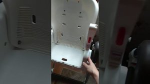 Стульчик для кормления Caretero Bistro. Как снять стул