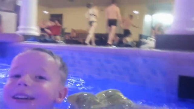 Купаемся в джакузи Мореон. смотреть онлайн