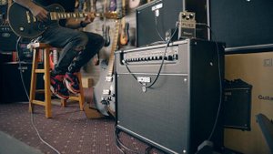 Boss Katana Artist MKii + Boss FZ-1W Fuzz Pedal + Schecter Solo II Custom Quick Riff Demo