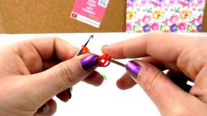 Брелок сердце из резинок без станка на двух крючках Rainbow Loom