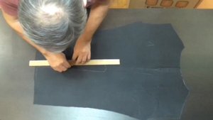 Раскрой подкладки спинки пиджака с одной шлицей