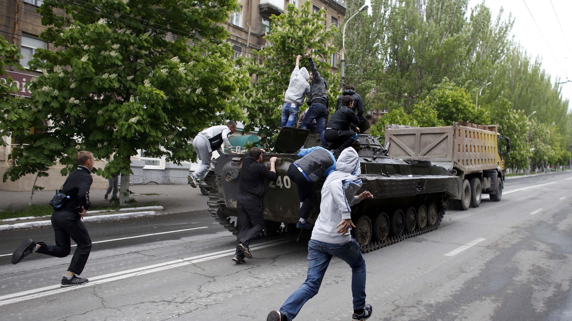 5 мая 2014 г. Противостояние в Мариуполе 2014. Мариуполь 2014 фото.
