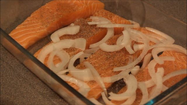 Рыба в сметане Лосось запеченный в сметане