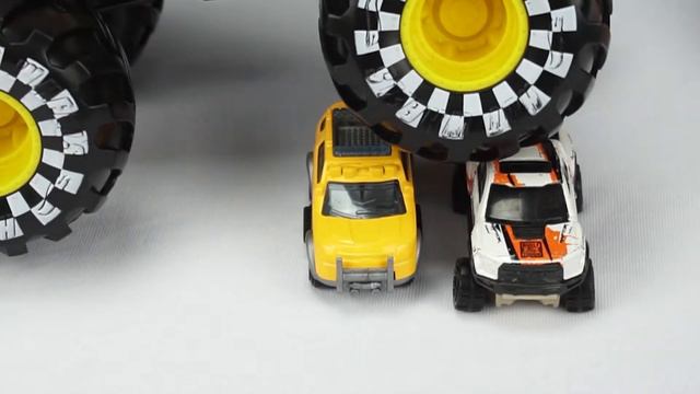 Хотвилс монстер трак, видео про машинки! смотреть онлайн