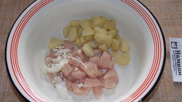 Куриное филе с картофелем и брокколи в духовке